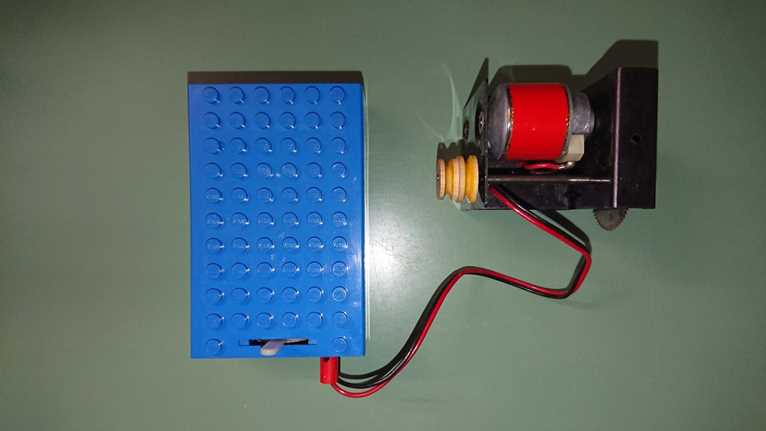 Lego-Batteriebox mit Polwender für Korbuly E-Motor 4.5 V. (k) (2).JPG