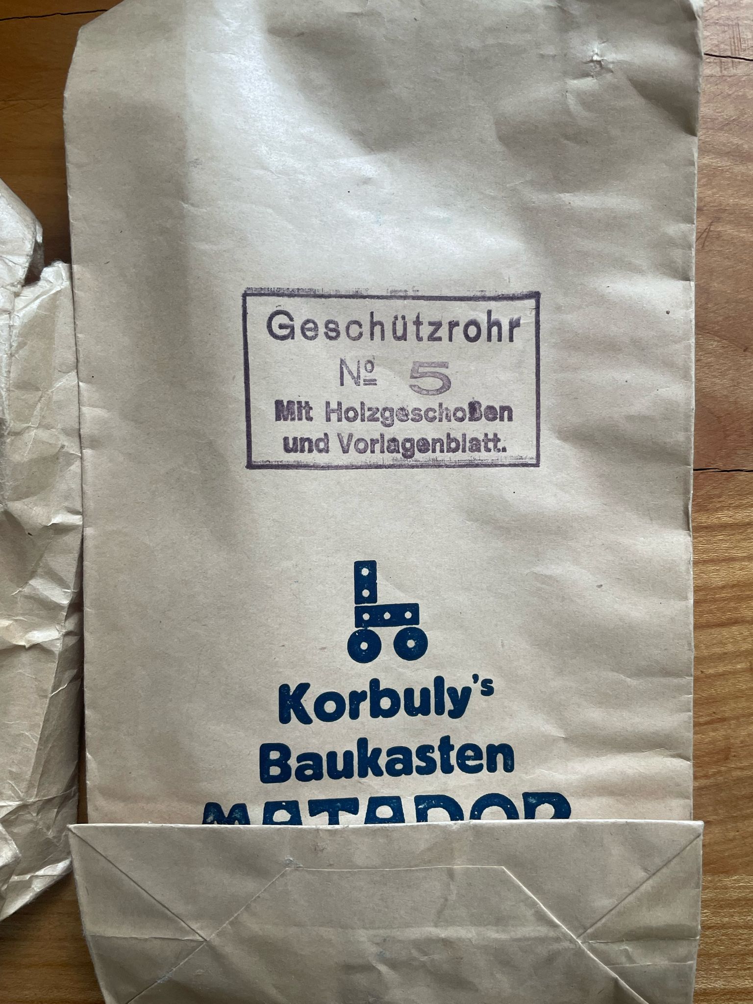 Papiersack Kanone Nr.5.jpeg