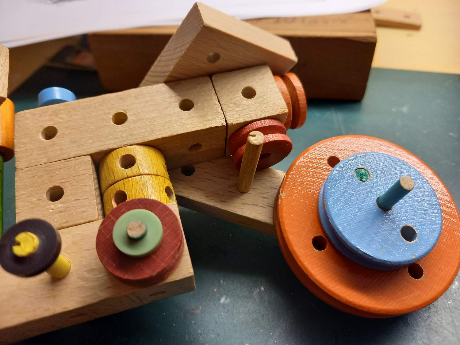 Matador 2 30s Vorlage 246 Dreirad-Auto e.jpg