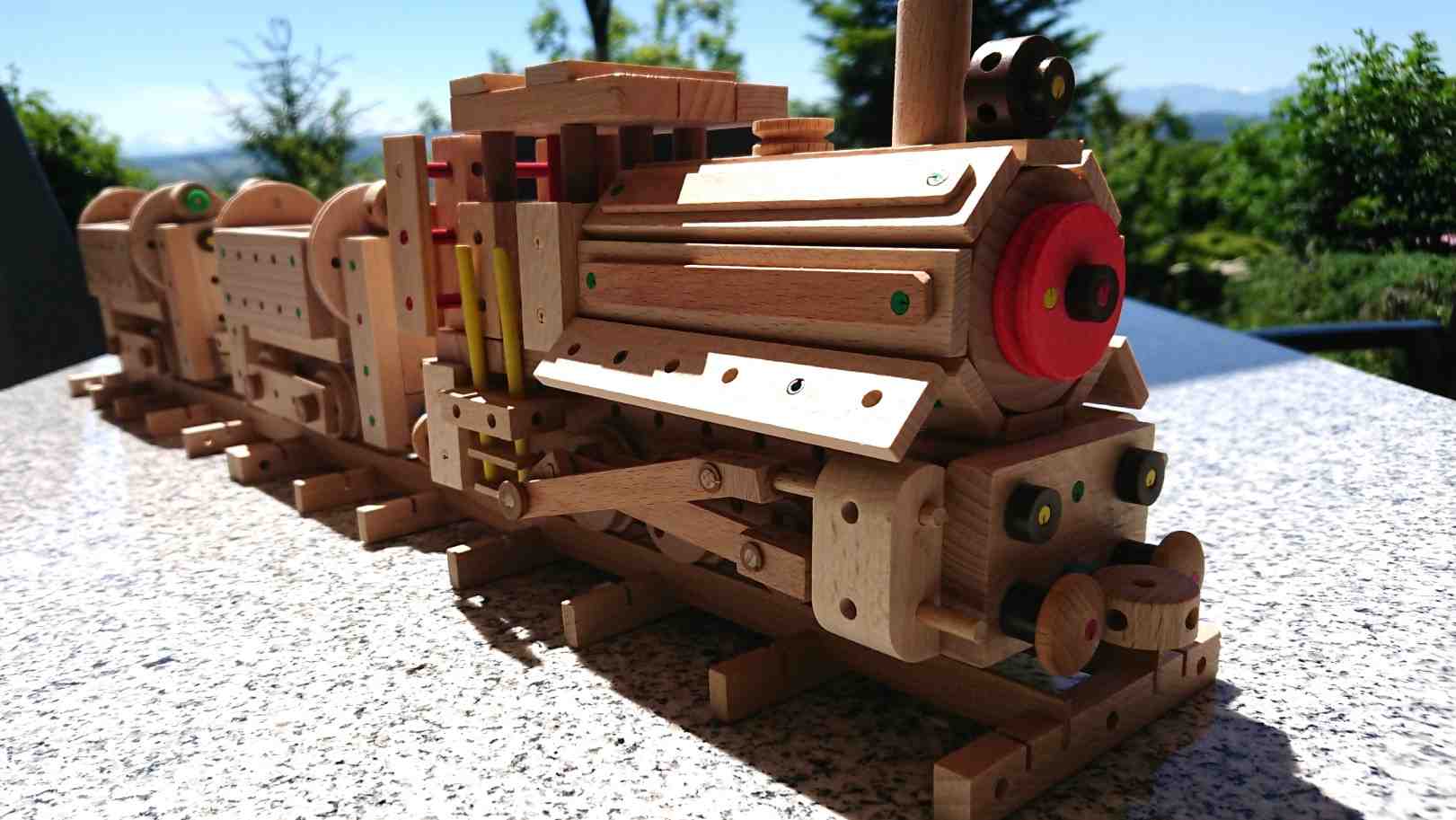 Tender-Lok II mit 2 Loren (2).JPG