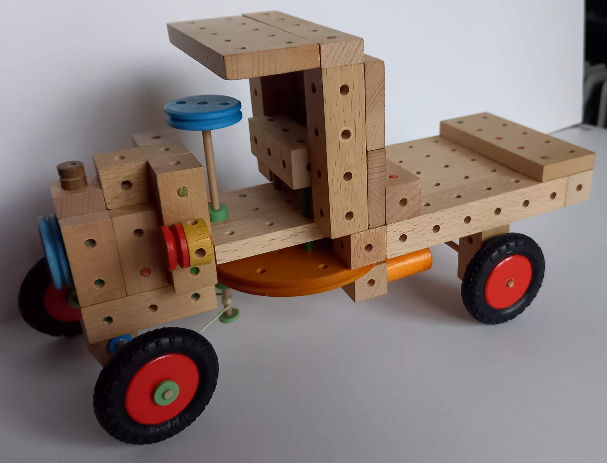 Matador 3 28 Vorlage 303 Automobil 2 f.jpg