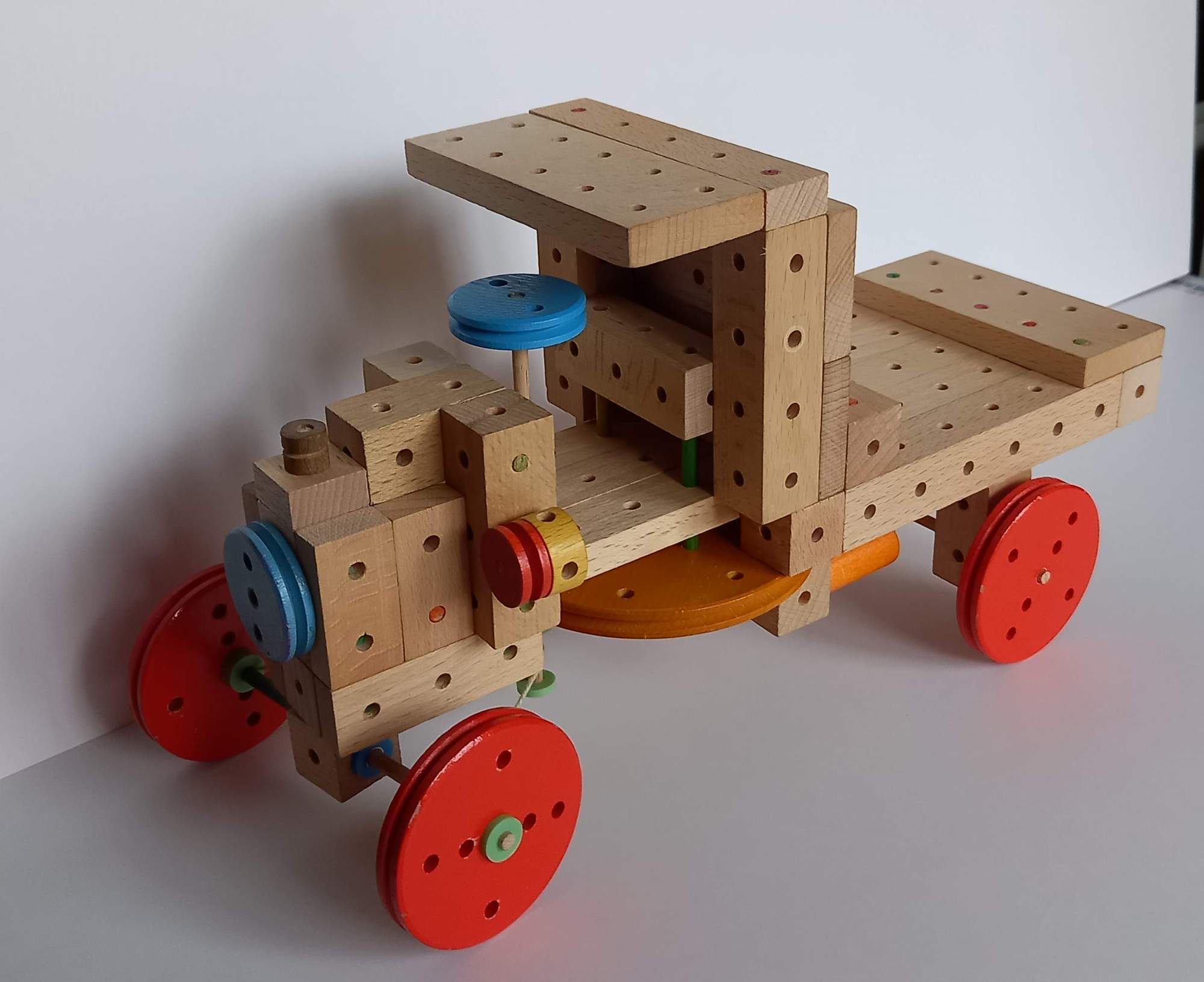 Matador 3 28 Vorlage 303 Automobil 2 d.jpg