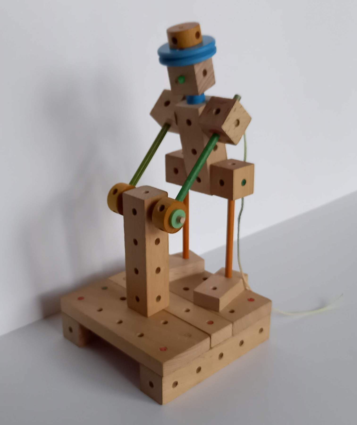 Matador 3 28 Vorlage 322 Männchen mit Stampfe.jpg