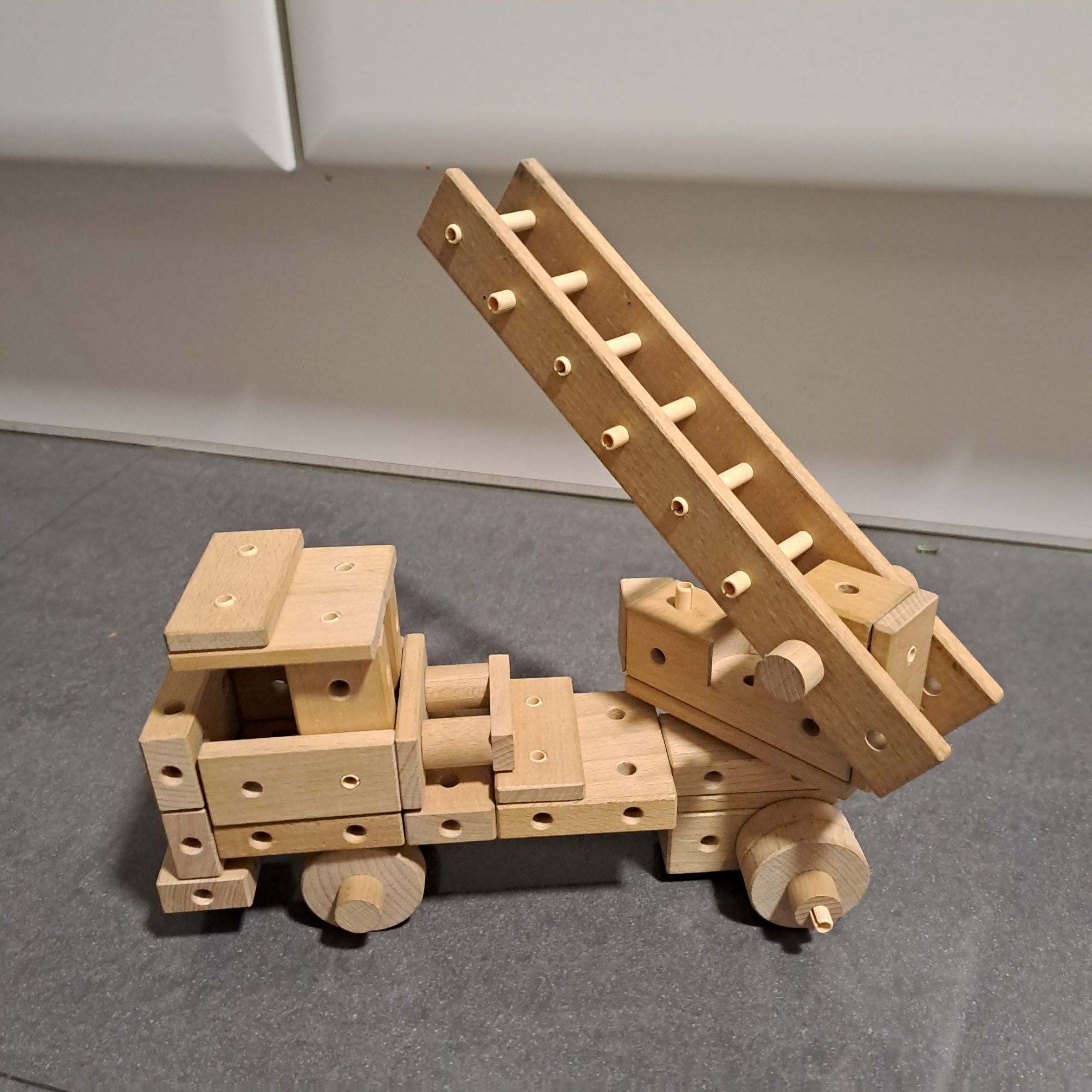 Vervollständigtes Modell